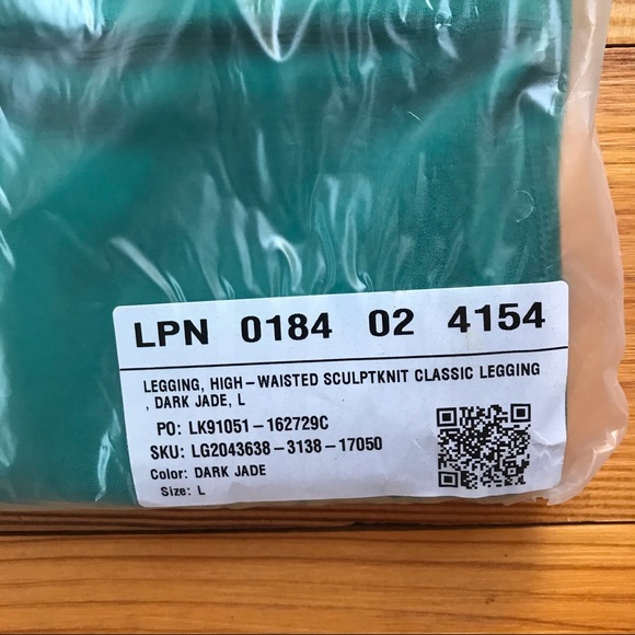 Fabletics Dark Jade SculptKnit Leggings, NWT, L - Picture 13 of 13
